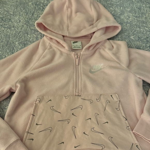 Nike Girls Pink High-Low Hem Pullover Hooded Sweatshirt: Medium (8) - Picture 2 of 5